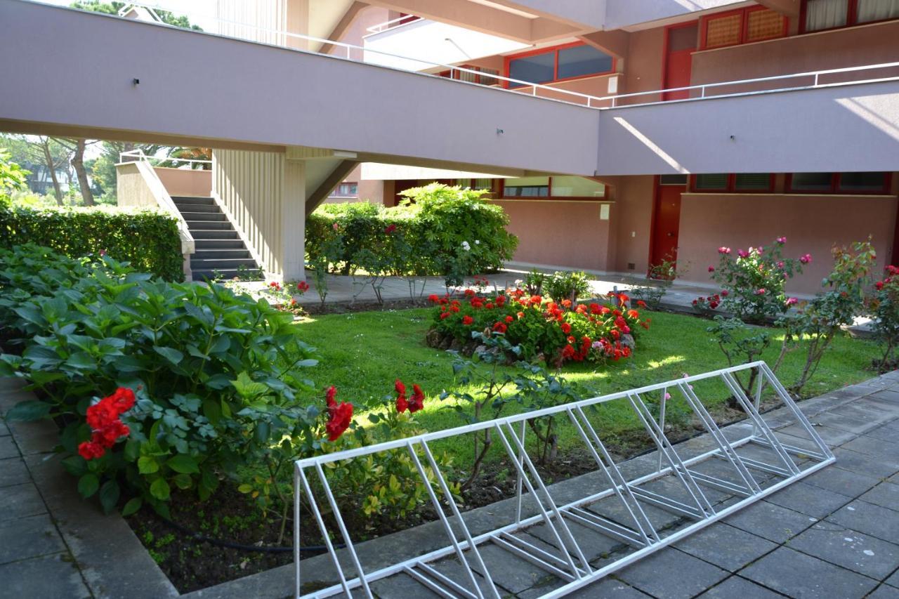 Apartments Via Dei Platani Marina Di Bibbona Exterior photo